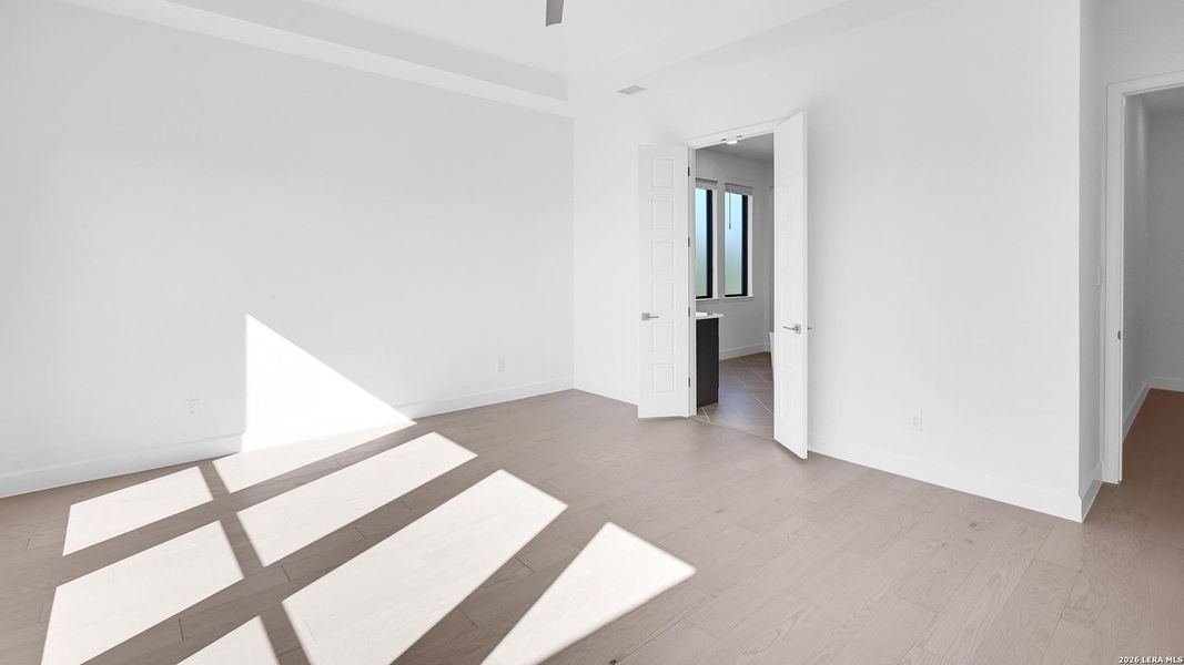 Spacious, unfurnished interior of a new home in Johnson Ranch, Bulverde (Image 25).