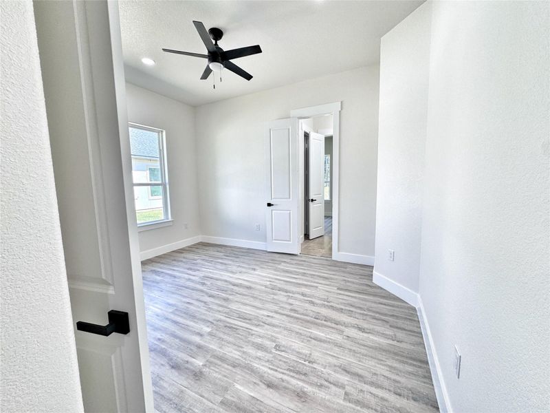 Spacious, unfurnished interior of a new home in , Dayton (Image 16).