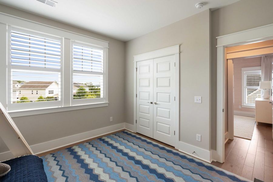 Spacious, unfurnished interior of a new home in , Mount Pleasant (Image 18).