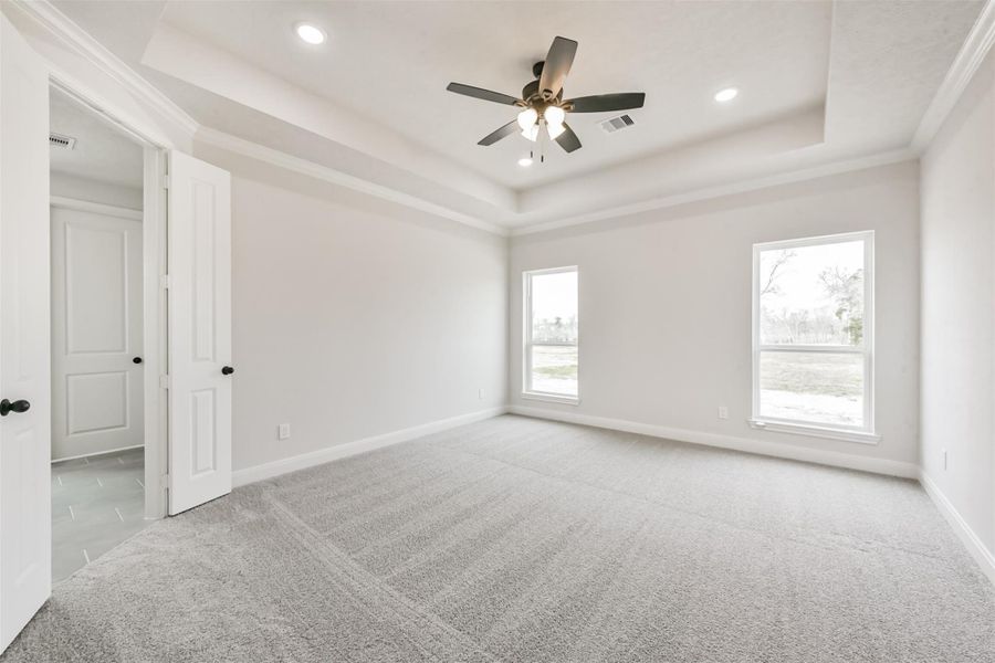 Spacious, unfurnished interior of a new home in , Baytown (Image 23).