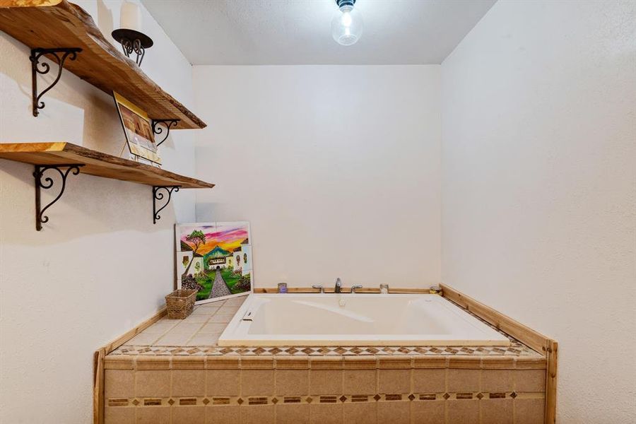 Relaxing Garden tub Relaxing Garden tub