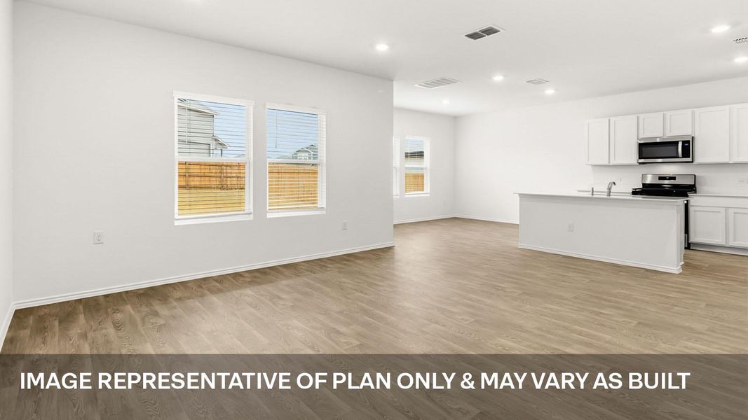 Spacious, unfurnished interior of a new home in Durango, Mustang Ridge (Image 8).