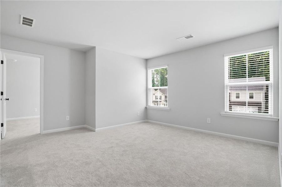 Spacious, unfurnished interior of a new home in Berkeley Mill, Cumming (Image 27).