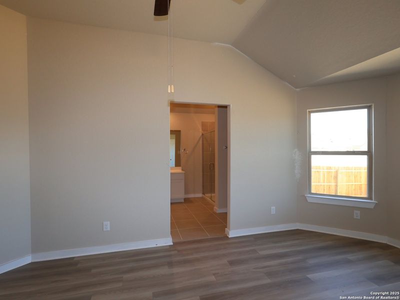 Spacious, unfurnished interior of a new home in Winding Brook, San Antonio (Image 24). Spacious, unfurnished interior of a new home in Winding Brook, San Antonio (Image 24).
