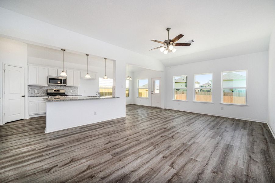Beautiful 1 Story Home! Hardin Floor plan.  Pictures are representation of the Hardin SB plan.  Colors and selections may vary.   Call today for a tour!