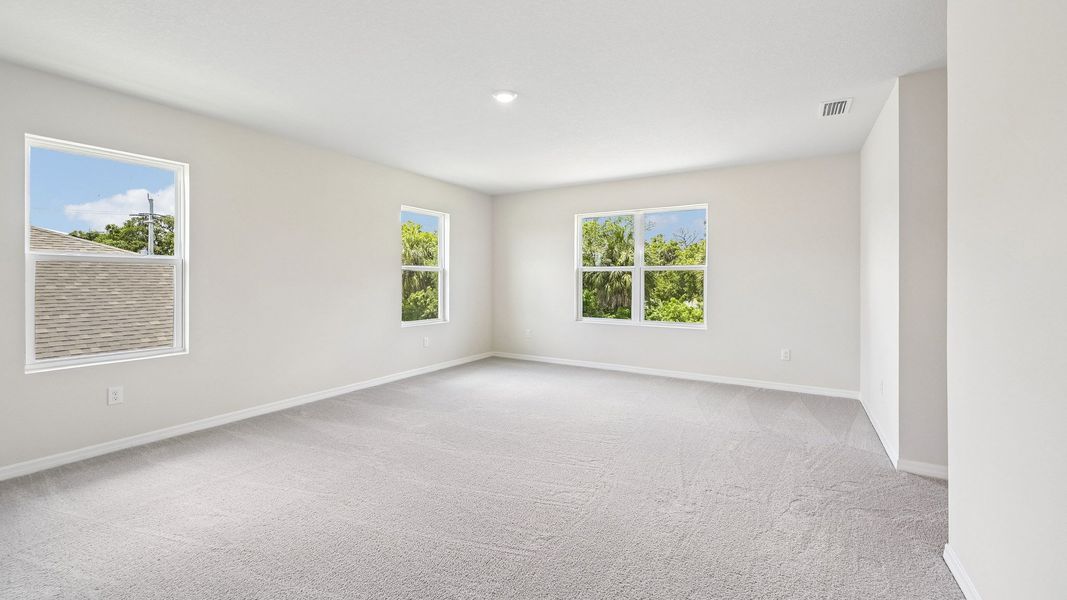 Representative unfurnished interior of a home built from the Torino by D.R. Horton in Legacy Preserve, Parrish (Image 23).