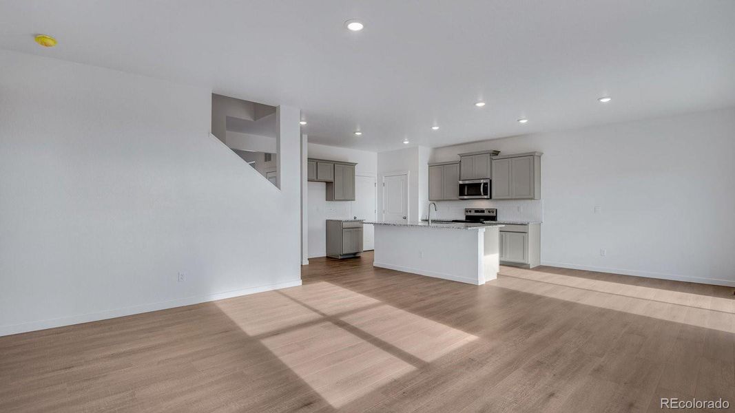 Spacious, unfurnished interior of a new home in Settlers Crossing, Commerce City (Image 24).