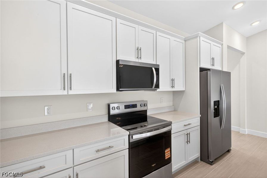 Furnished interior view inside a new home in Cape Coral, Cape Coral (Image 13).