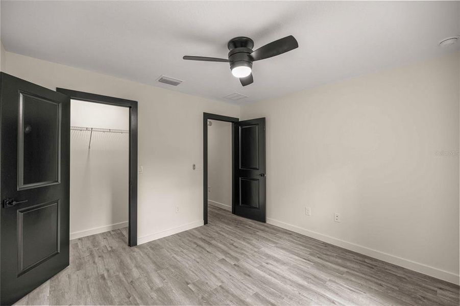 Spacious, unfurnished interior of a new home in , Ocala (Image 23).