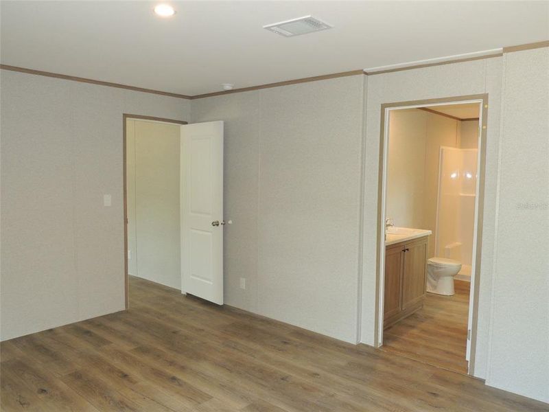 Spacious, unfurnished interior of a new home in , Morriston (Image 14).