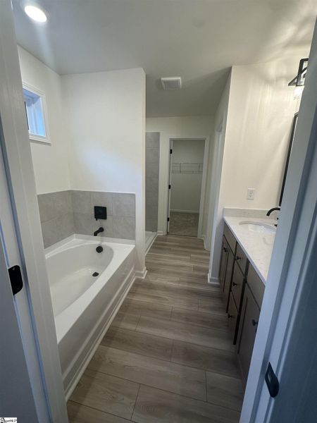 Furnished interior view inside a new home in Shiloh Trail, Wellford (Image 5). Furnished interior view inside a new home in Shiloh Trail, Wellford (Image 5).