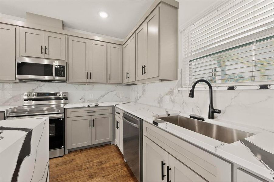 Furnished interior view inside a new home in , Sulphur Springs (Image 8).
