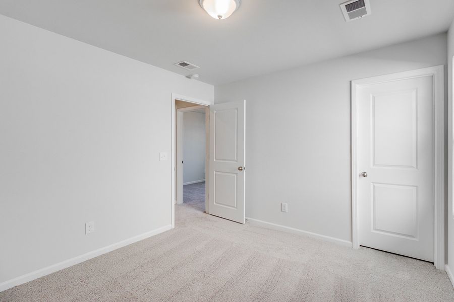 Spacious, unfurnished interior of a new home in Winston Point, Gilbert (Image 34).