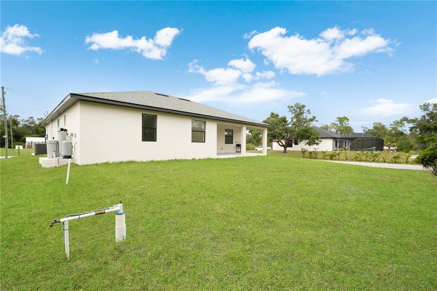 Exterior details and patio area of a home in , Port Charlotte (Image 31).