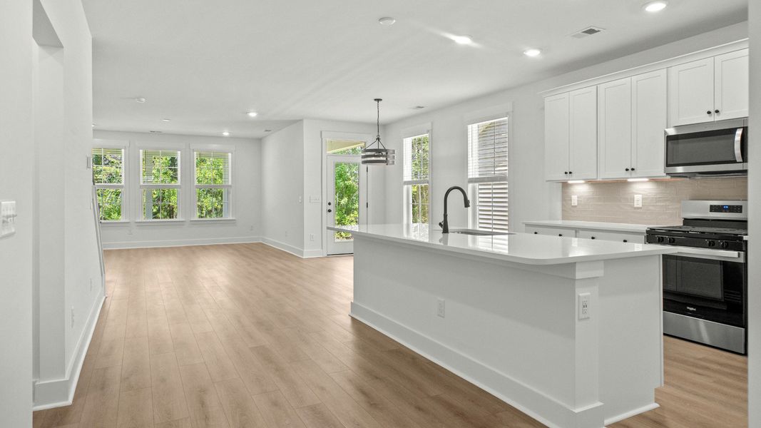 393 Sun Colony Blvd Kitchen with Island