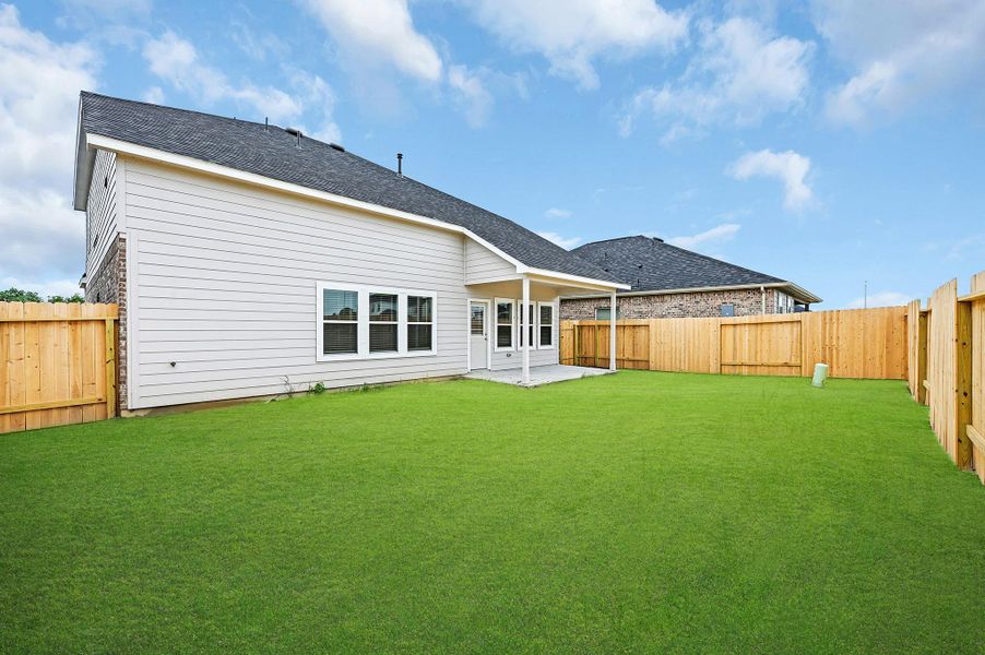 Exterior details and patio area of a home in Lago Mar, Texas City (Image 3). Exterior details and patio area of a home in Lago Mar, Texas City (Image 3).