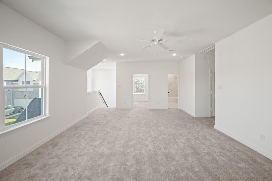 Spacious, unfurnished interior of a new home in , Missouri City (Image 27).