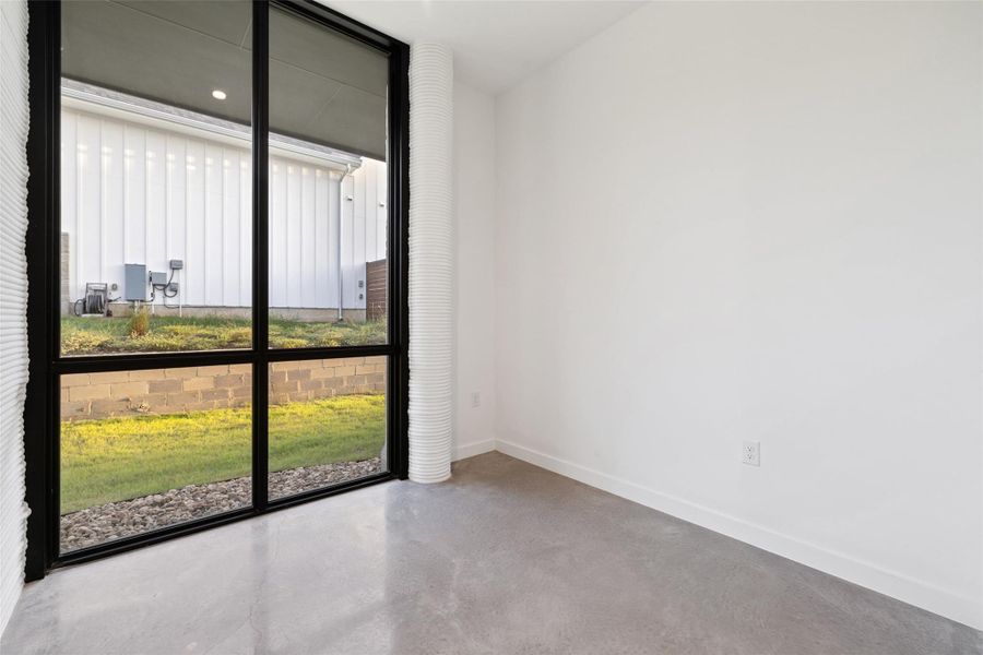 Spacious, unfurnished interior of a new home in Wimberley Springs, Wimberley (Image 20).