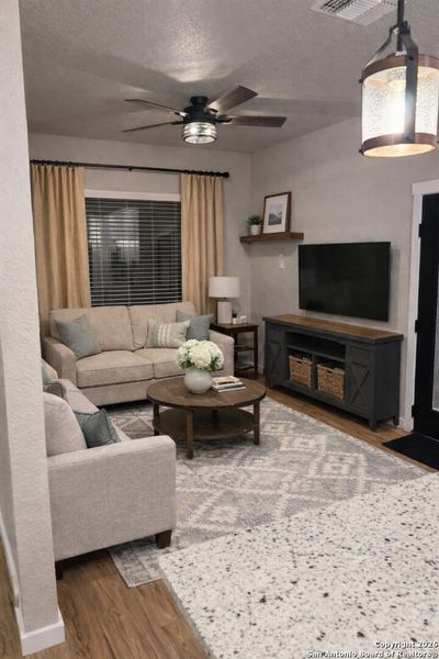 Furnished interior view inside a new home in , Canyon Lake (Image 4).