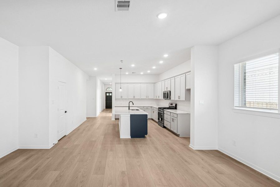 Image 19 of a home in The Woodlands Hills 45'. Image 19 of a home in The Woodlands Hills 45'.