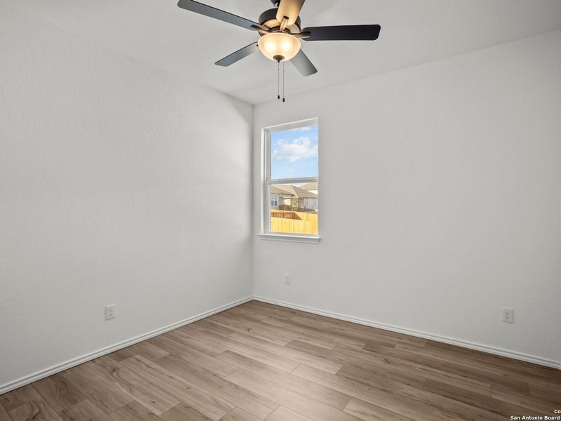 Spacious, unfurnished interior of a new home in Comanche Ridge, San Antonio (Image 26).
