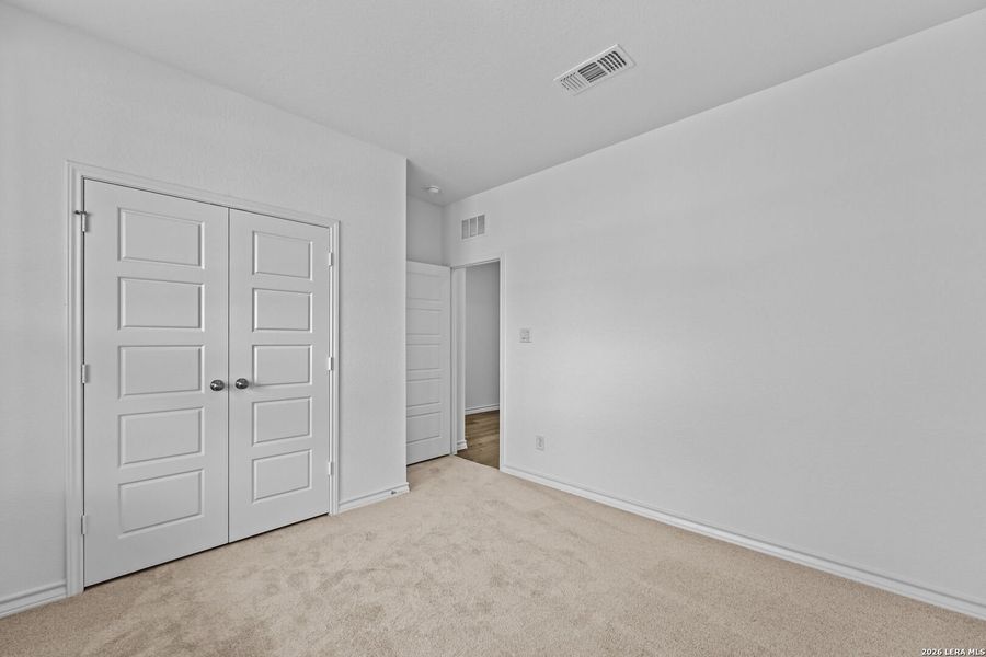 Spacious, unfurnished interior of a new home in Dove Song, Marion (Image 25).