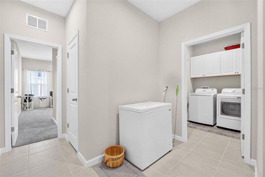 Furnished interior view inside a new home in , Ocala (Image 17).