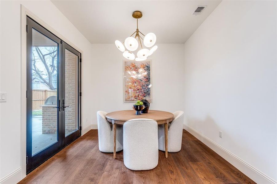 Furnished interior view inside a new home in , Dallas (Image 15). Furnished interior view inside a new home in , Dallas (Image 15).