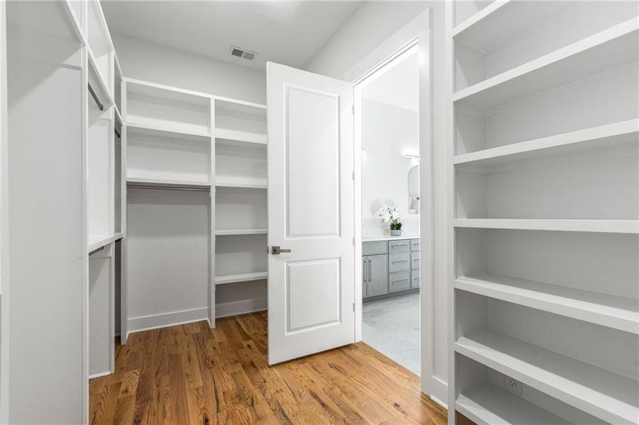 Spacious, unfurnished interior of a new home in , Atlanta (Image 49). Spacious, unfurnished interior of a new home in , Atlanta (Image 49).