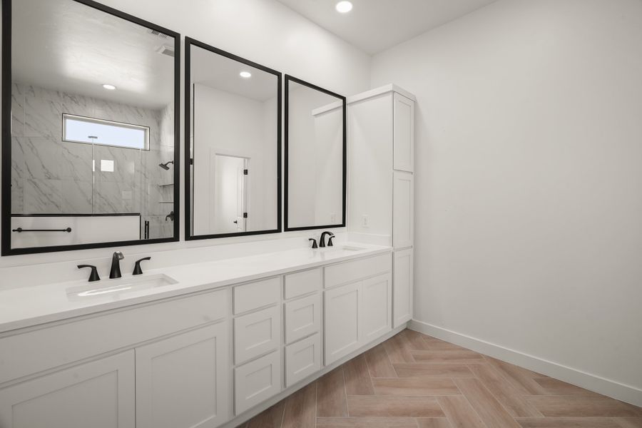 Furnished interior view inside a new home in Tierra Del Este 91, El Paso (Image 12).