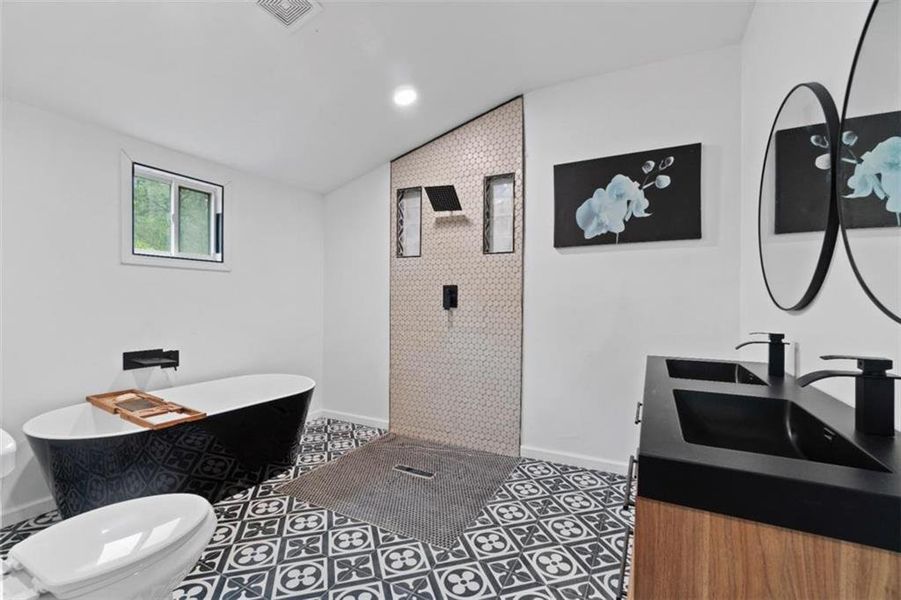 Furnished interior view inside a new home in , Decatur (Image 15).