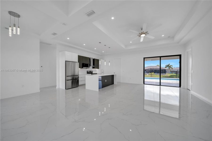 Image 10 of a home in .