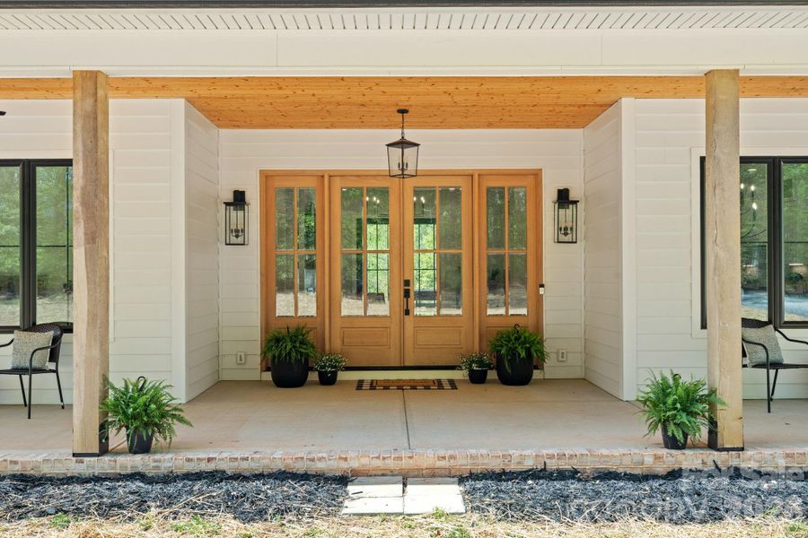 Exterior details and patio area of a home in , Rockwell (Image 23).