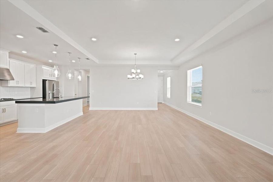Spacious, unfurnished interior of a new home in Coasterra Community Group Page, Palmetto (Image 32).
