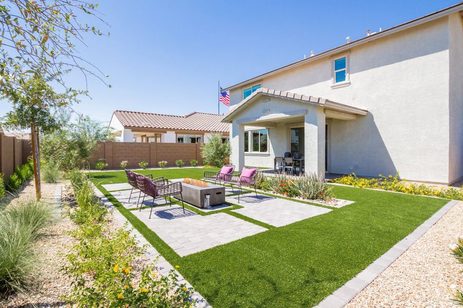 Representative exterior details of a home built from the 40R3 by Taylor Morrison in Rancho Mercado, Surprise (Image 24).