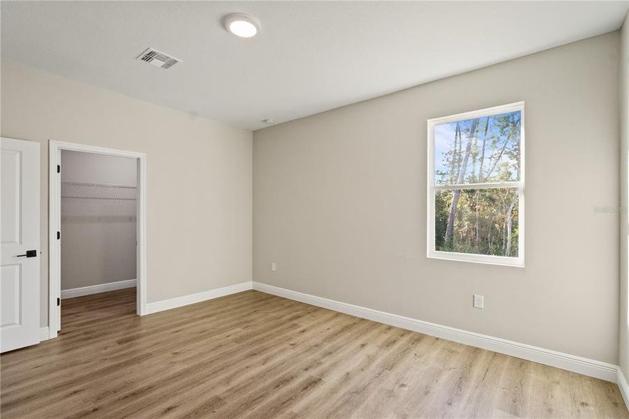 Spacious, unfurnished interior of a new home in , Deltona (Image 32).
