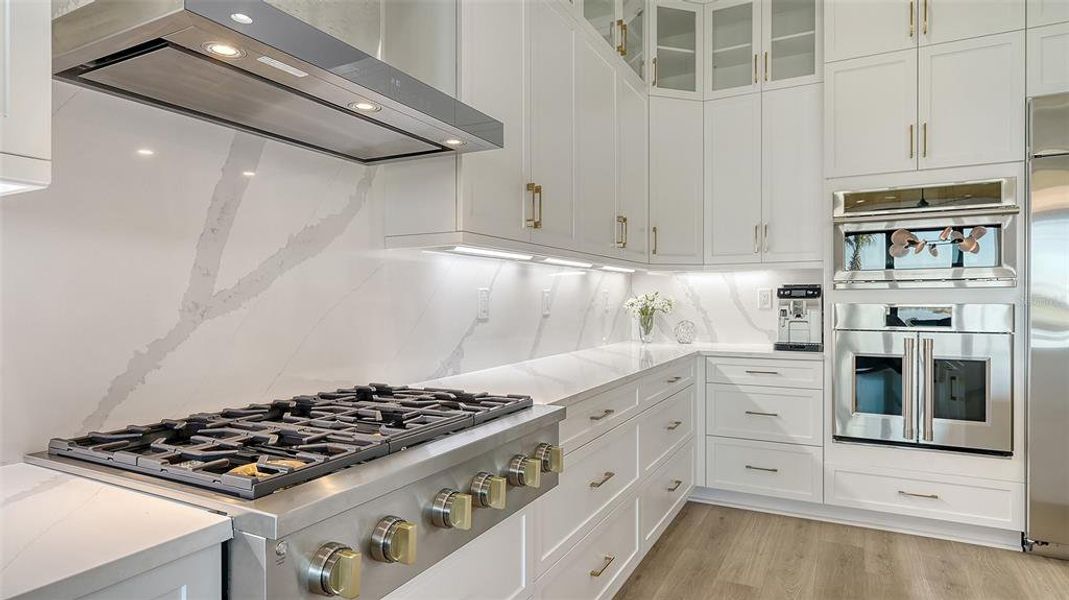 Furnished interior view inside a new home in , Sarasota (Image 6).