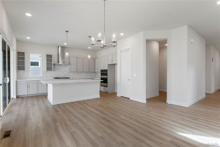 Spacious, unfurnished interior of a new home in , Broomfield (Image 17).