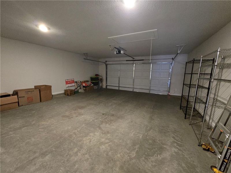 Spacious, unfurnished interior of a new home in , Hartwell (Image 24).