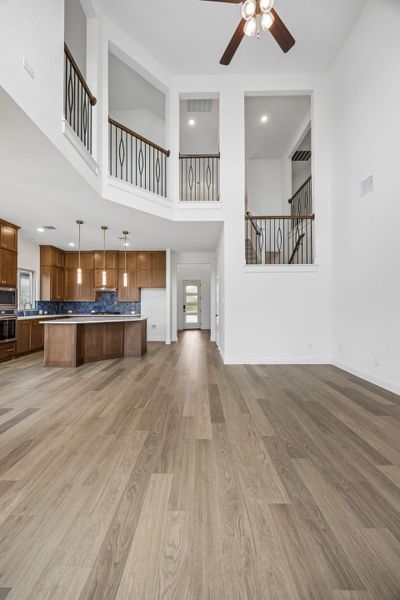 Spacious, unfurnished interior of a new home in Country Lakes, Denton (Image 20).