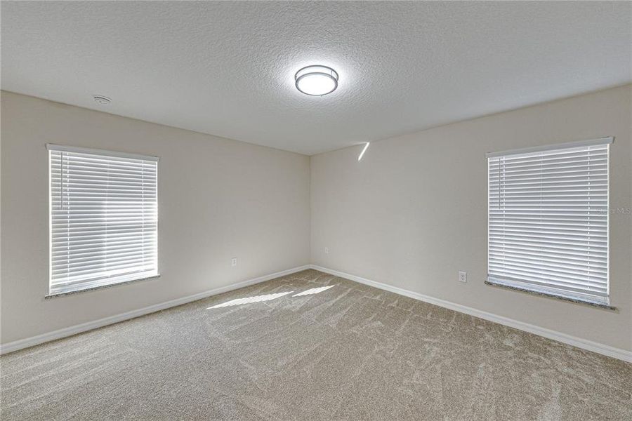 Spacious, unfurnished interior of a new home in , Bartow (Image 30).