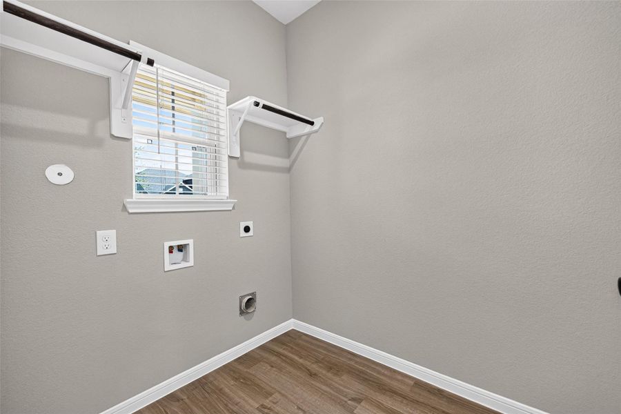 Spacious, unfurnished interior of a new home in La Segarra, Brookshire (Image 32).