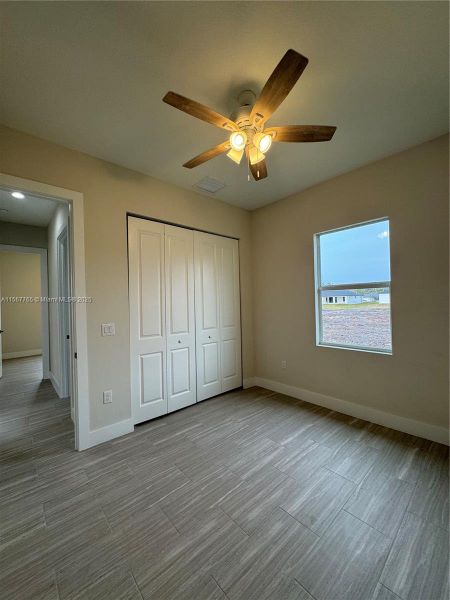 Spacious, unfurnished interior of a new home in , Lehigh Acres (Image 21).