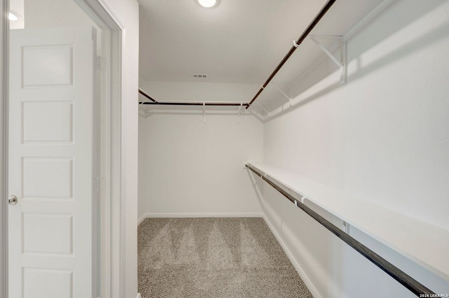 Spacious, unfurnished interior of a new home in Greenspoint Heights, Seguin (Image 21).