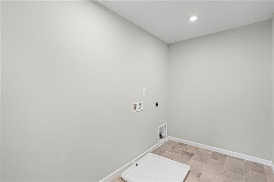 Spacious, unfurnished interior of a new home in Twin Lakes, Hoschton (Image 31).