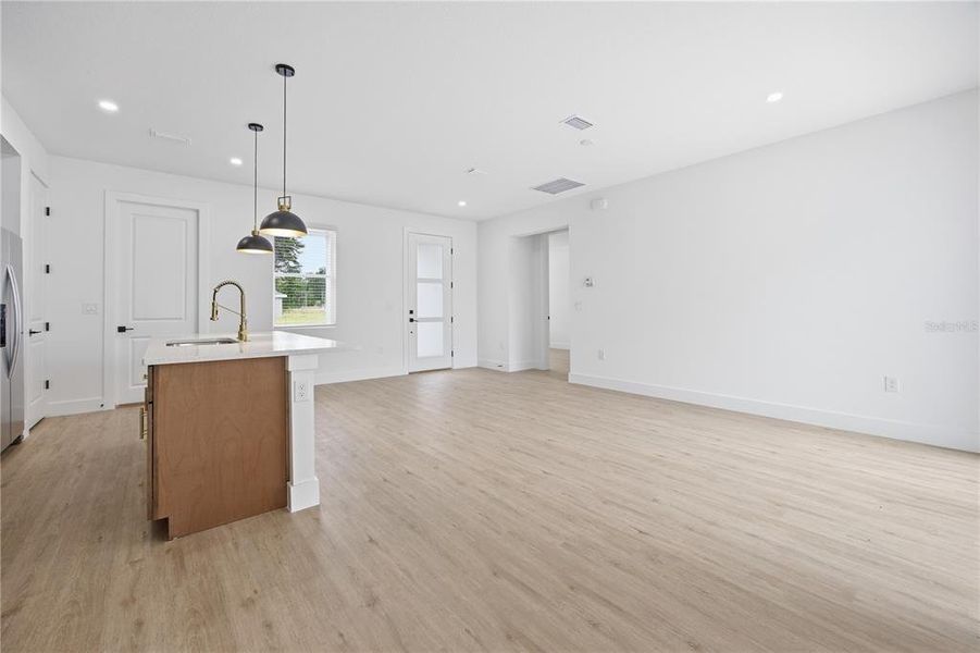 Spacious, unfurnished interior of a new home in , Ocala (Image 30).