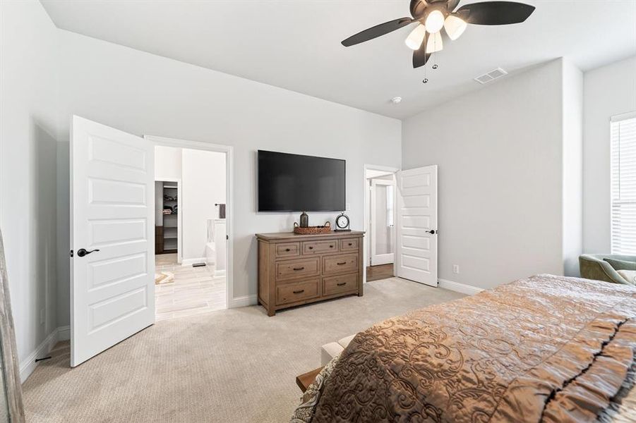 Furnished interior view inside a new home in Heritage, McLendon-Chisholm (Image 15). Furnished interior view inside a new home in Heritage, McLendon-Chisholm (Image 15).