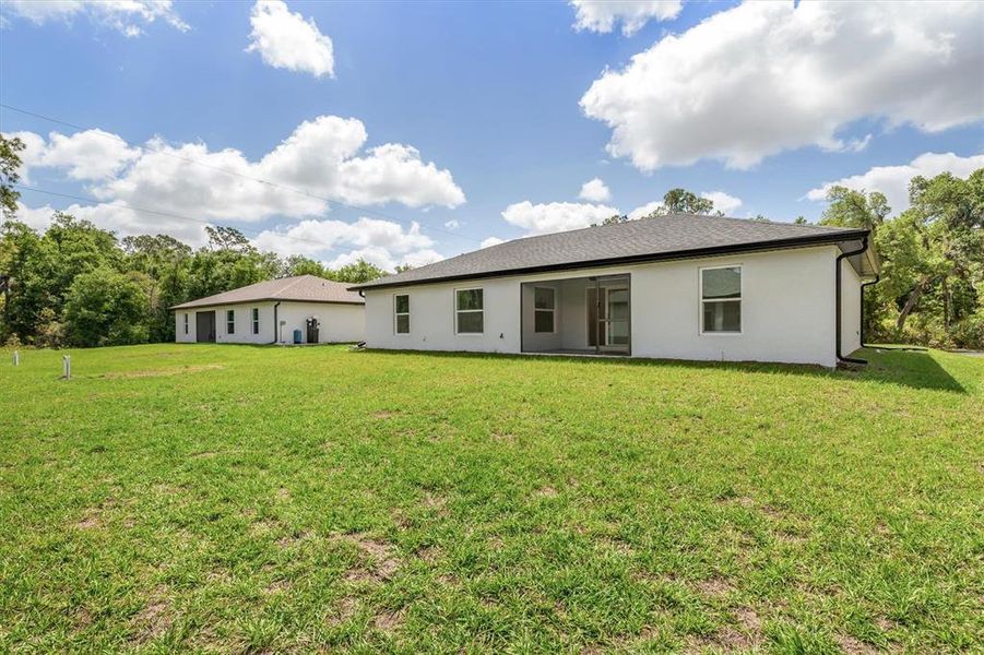 Exterior details and patio area of a home in , Port Charlotte (Image 4).