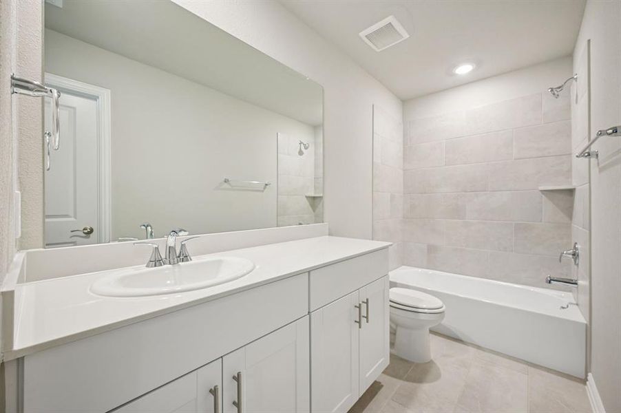 Furnished interior view inside a new home in Simpson Crossing - Signature Series, McKinney (Image 12).