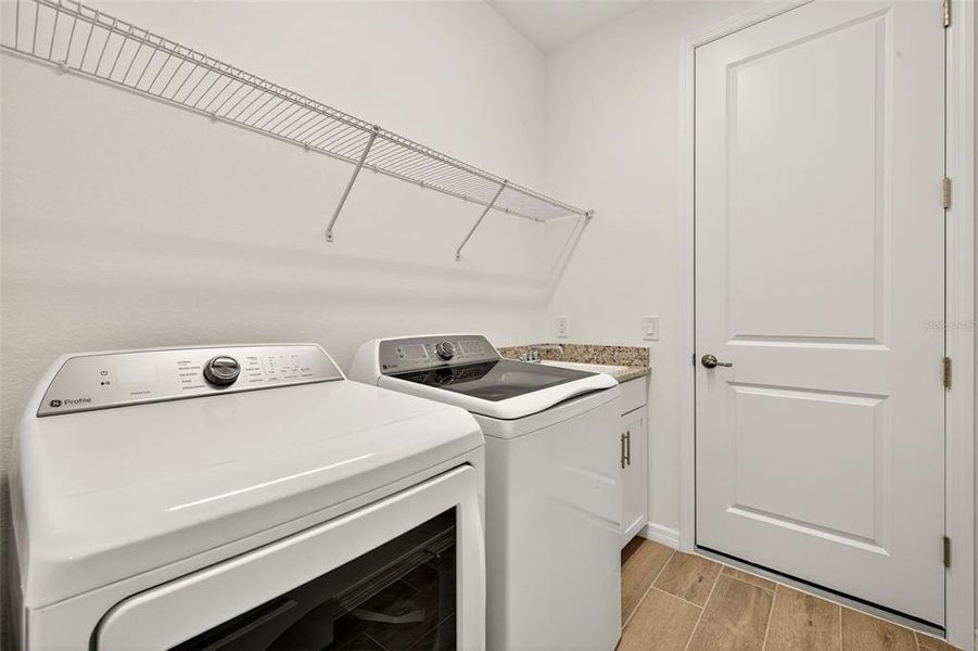 Furnished interior view inside a new home in Heritage Landing: Executive Homes, Punta Gorda (Image 9). Furnished interior view inside a new home in Heritage Landing: Executive Homes, Punta Gorda (Image 9).